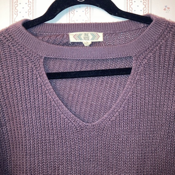 Cozy purple sweatshirt in great condition! Size large - Picture 3 of 4